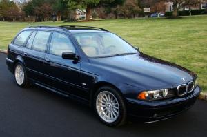 BMW 540i Touring 2001 года
